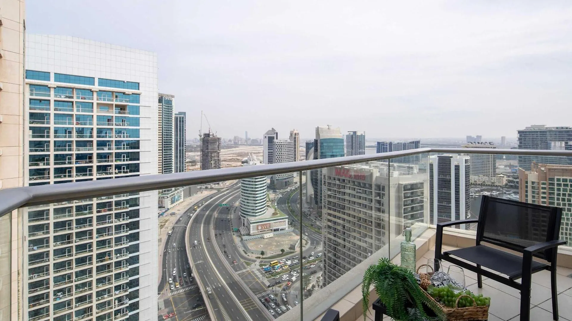 Frank Porter - Burj Views Central Tower Dubai 0*,  United Arab Emirates